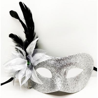 Gümüş Renk Metalize Sim Görünümlü Parlak Tüylü Parti Maskesi 22x19 cm